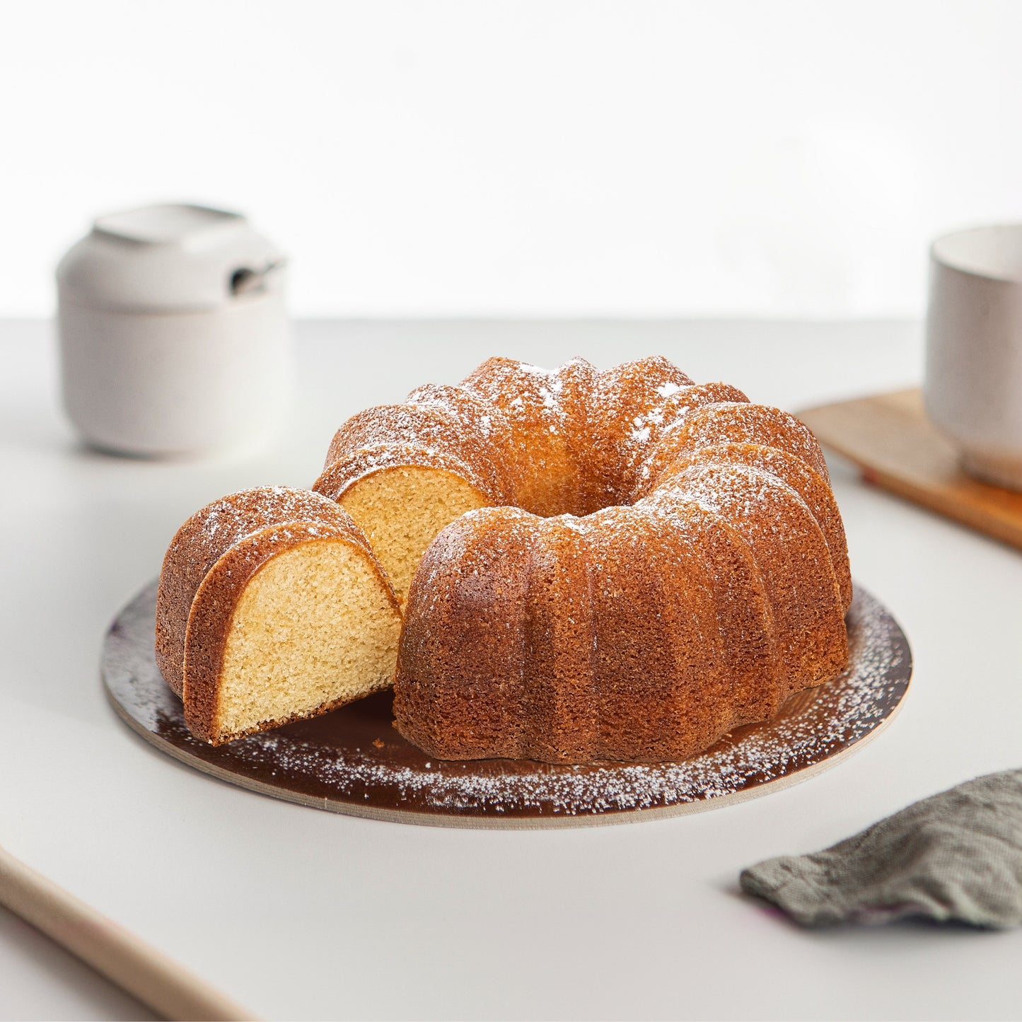FLOW mould, sponge cake and tart mould for oven, double non-stick layer, long-lasting cast aluminium, uniform cooking, Rose Gold colour, diameter 24cm, height 10cm, 2.5 litres.