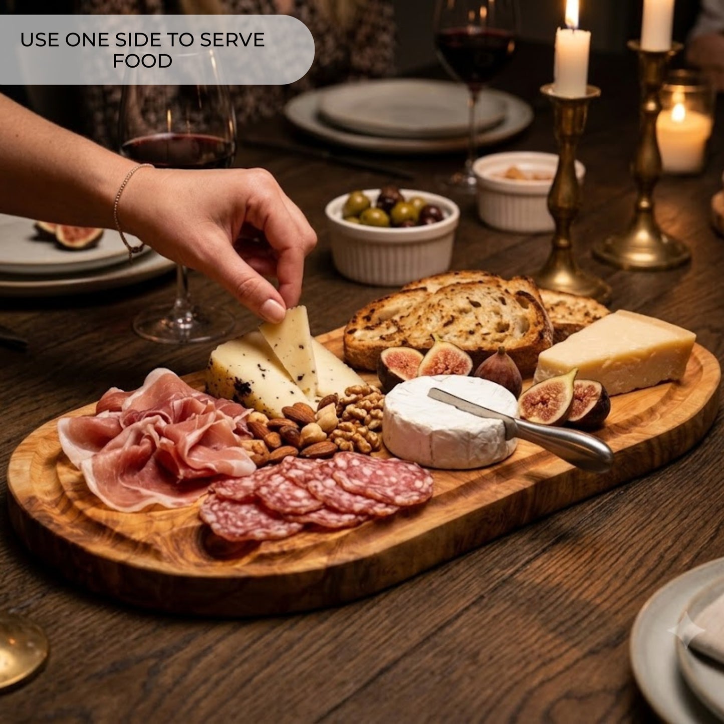 Tábua de Corte e Servir em Madeira de Oliveira Mediterrânica CERDEÑA, 100% artesanal, Oval com ranhura para sumo, Reversível, Enchidos, Carne, Churrasco, Queijo, Pão (cerca de 39 x 18 cm)